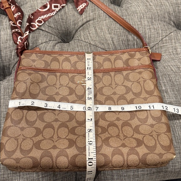 Coach Bag Signature File Brown Crossbody - Picture 17 of 17